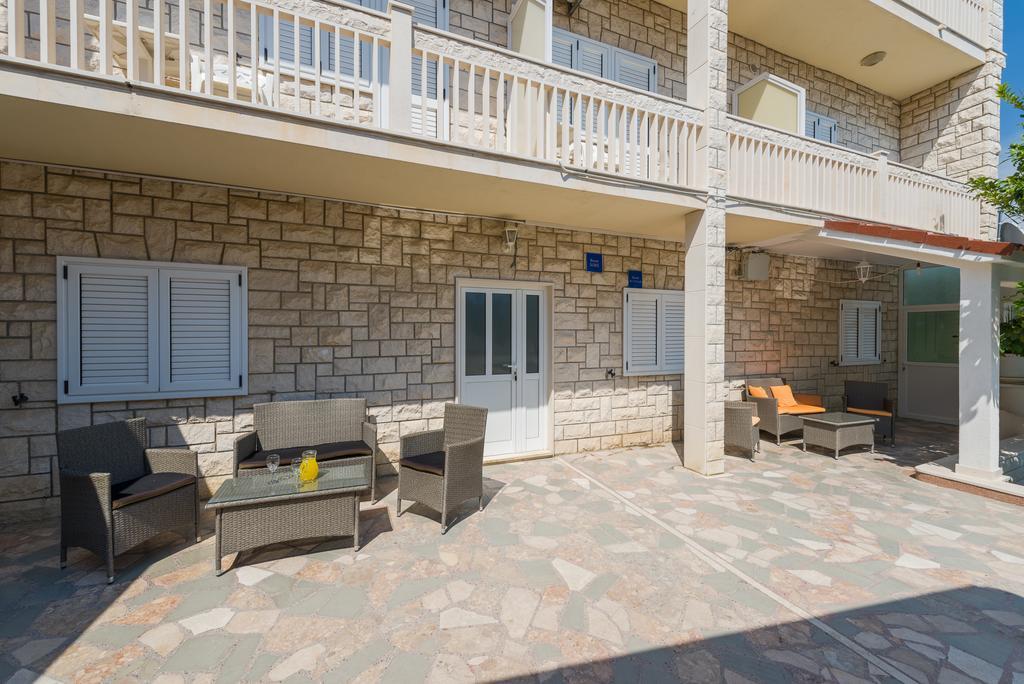 Villa Tomasovic With Pool In Podstrana Exterior photo