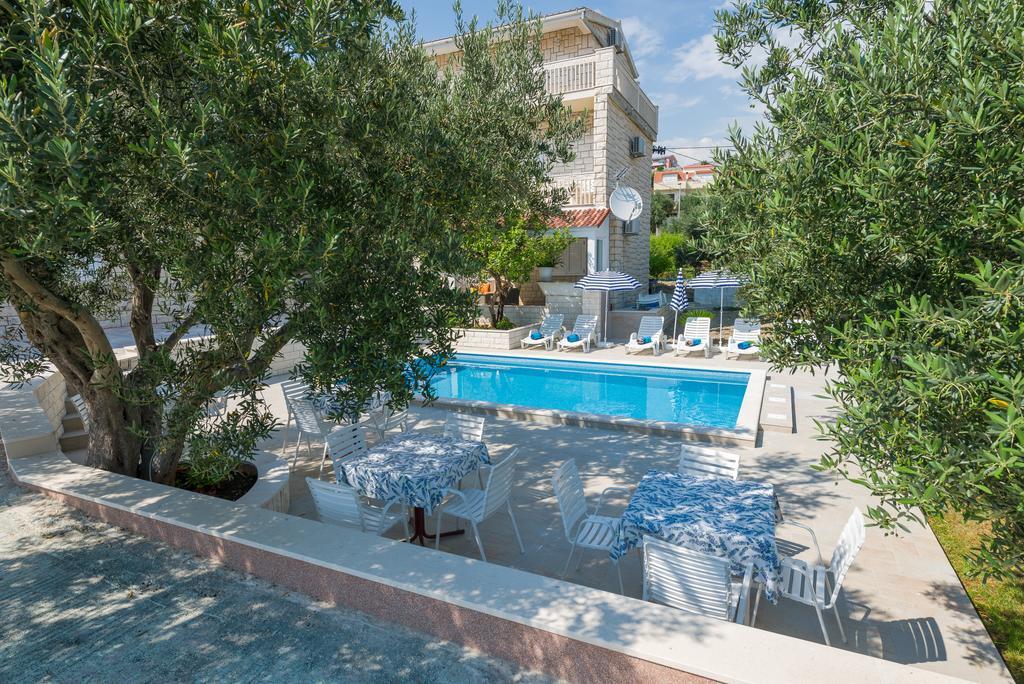 Villa Tomasovic With Pool In Podstrana Exterior photo